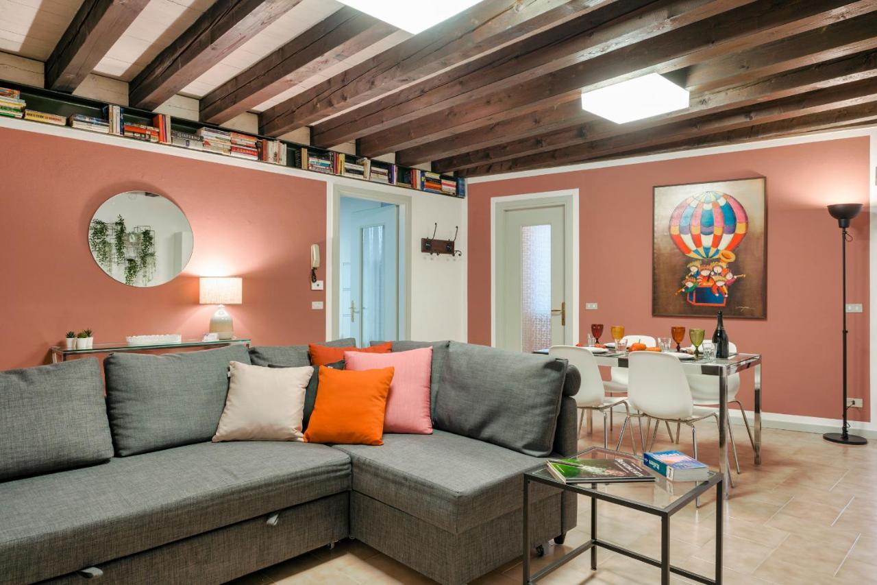 Iseo Portelle Holiday With Private Parking And Bike Storage Bagian luar foto