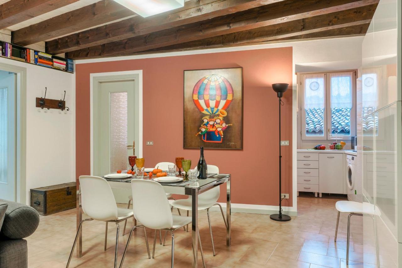 Iseo Portelle Holiday With Private Parking And Bike Storage Bagian luar foto